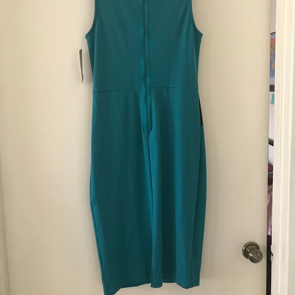 Dress - Picture 5 of 8